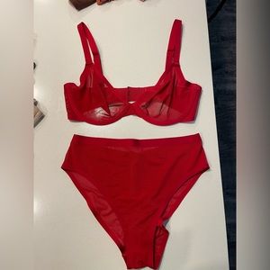 Cuup The Plunge Bra 34E Cerise